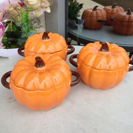 Pumpkin serving bowl set