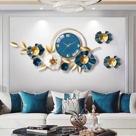 Light Luxury Wall Clock Metal Decorative Style